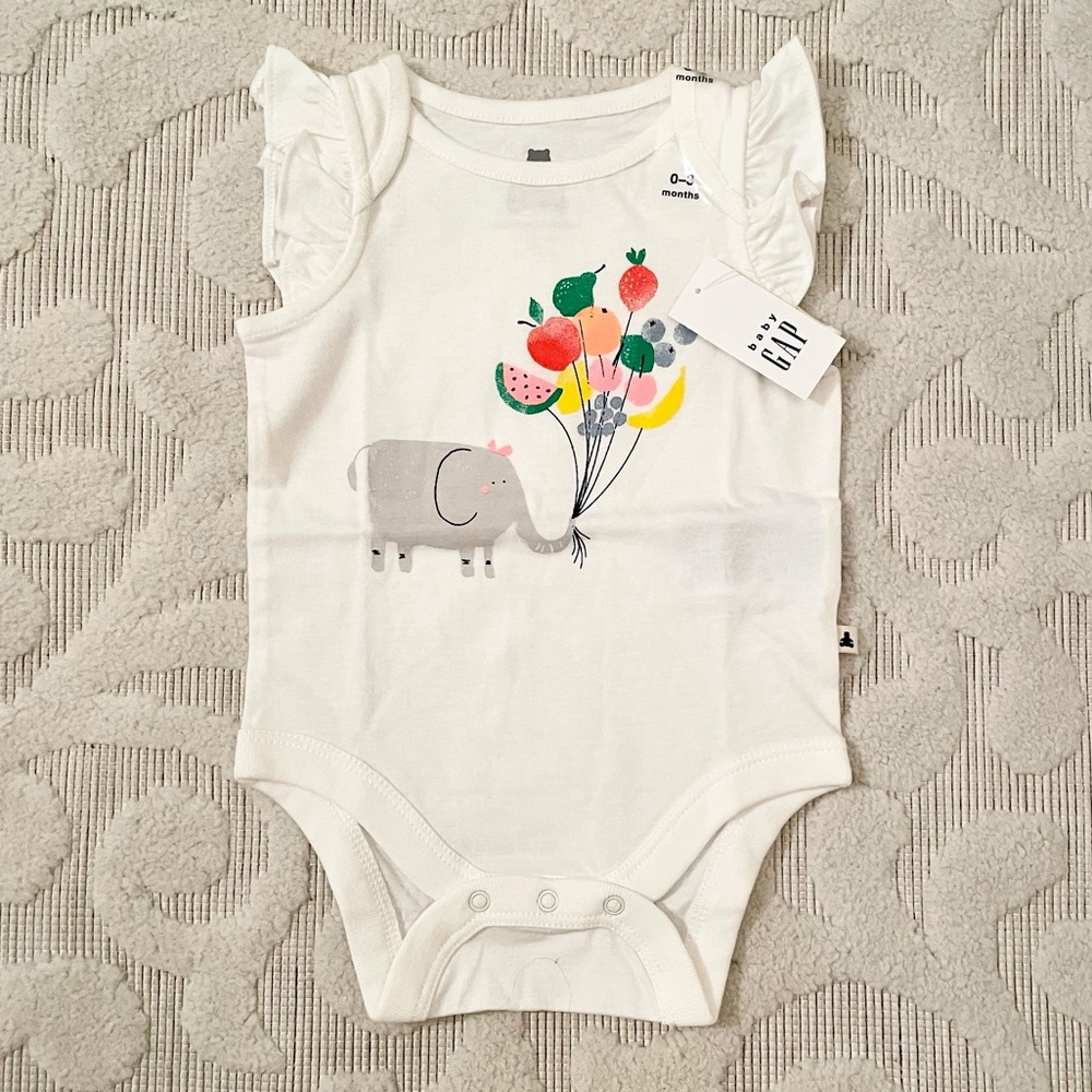 Baby Gap girl ruffle sleeve bodysuit 0-3m NWT! - Picture 1 of 2